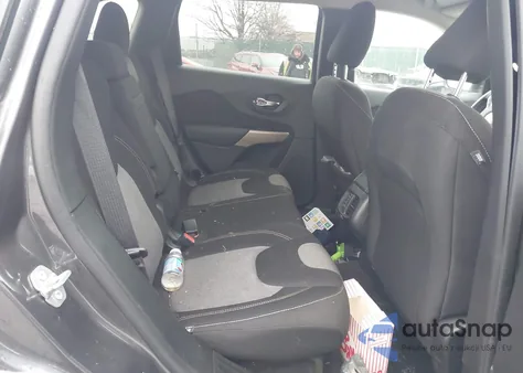 2018 Jeep Cherokee Latitude 4X4 z USA, uszkodzony, nr VIN 1C4PJMCX4JD517792